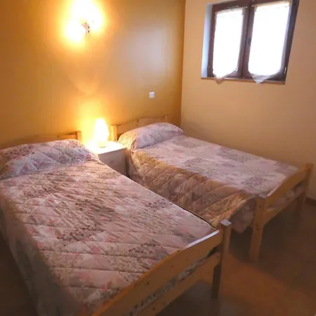 Vakantiehuis Bergerie De Laugeron 1 *